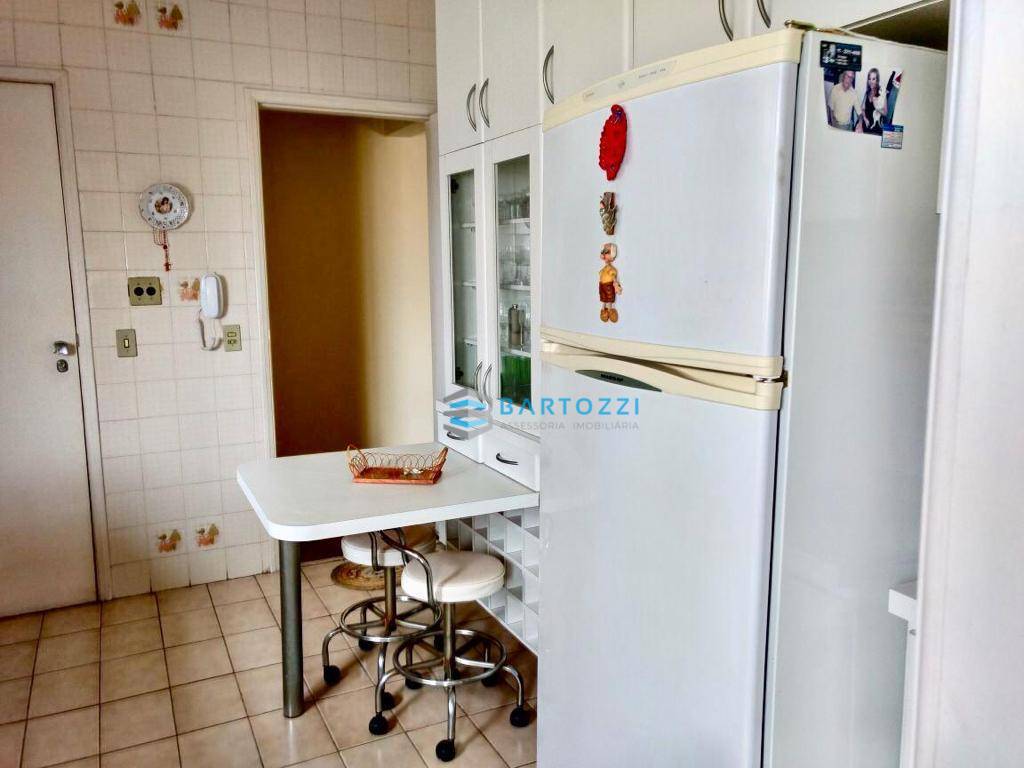 Apartamento à venda com 2 quartos, 72m² - Foto 7