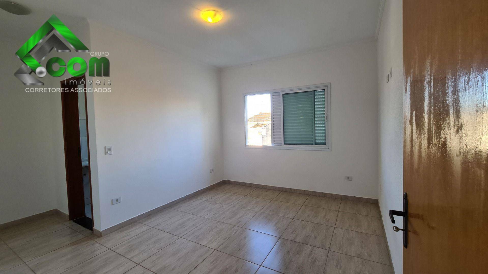 Casa à venda com 3 quartos, 104m² - Foto 1