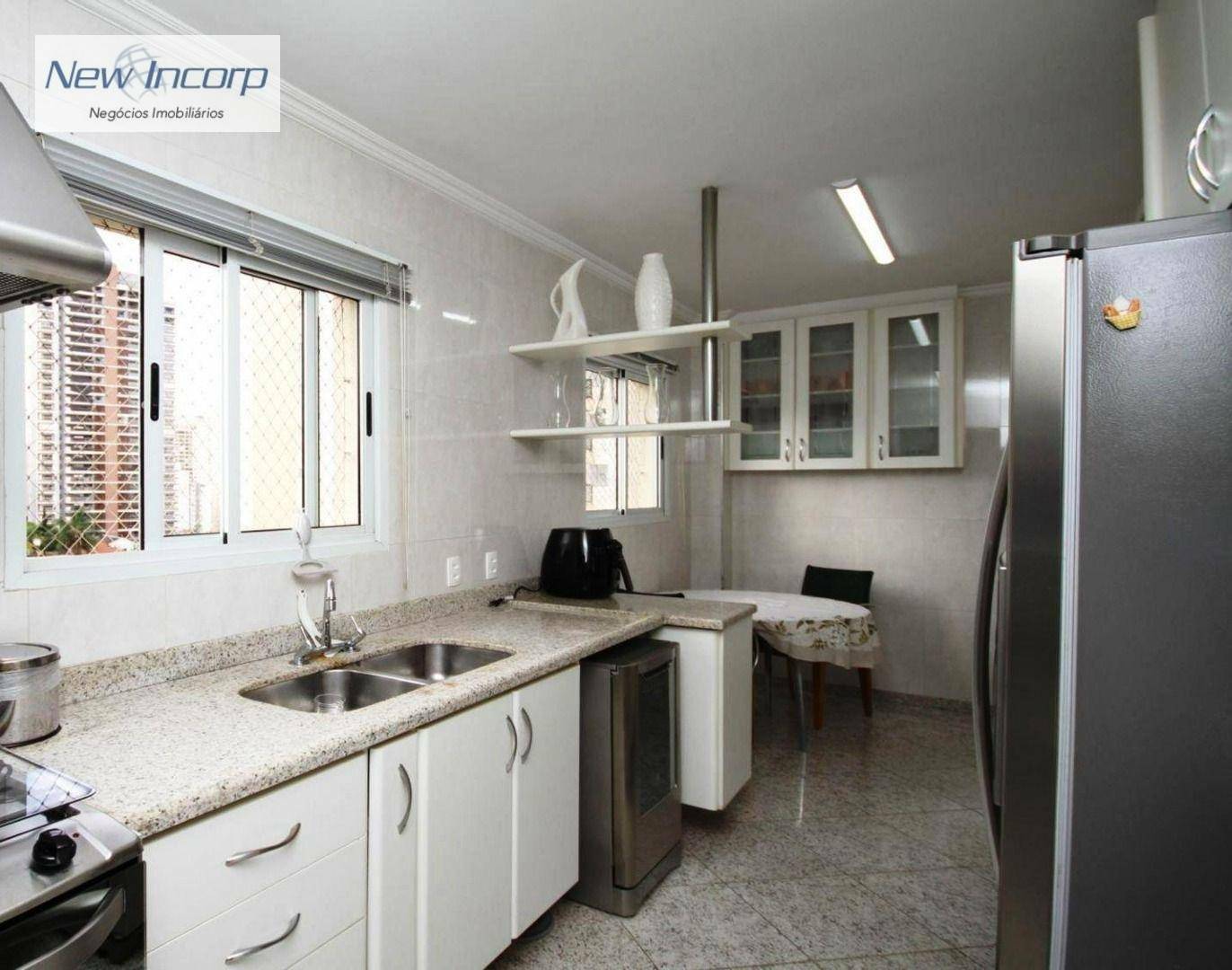 Apartamento à venda com 3 quartos, 131m² - Foto 12