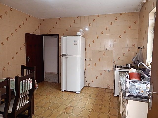 Casa à venda com 2 quartos, 150m² - Foto 12