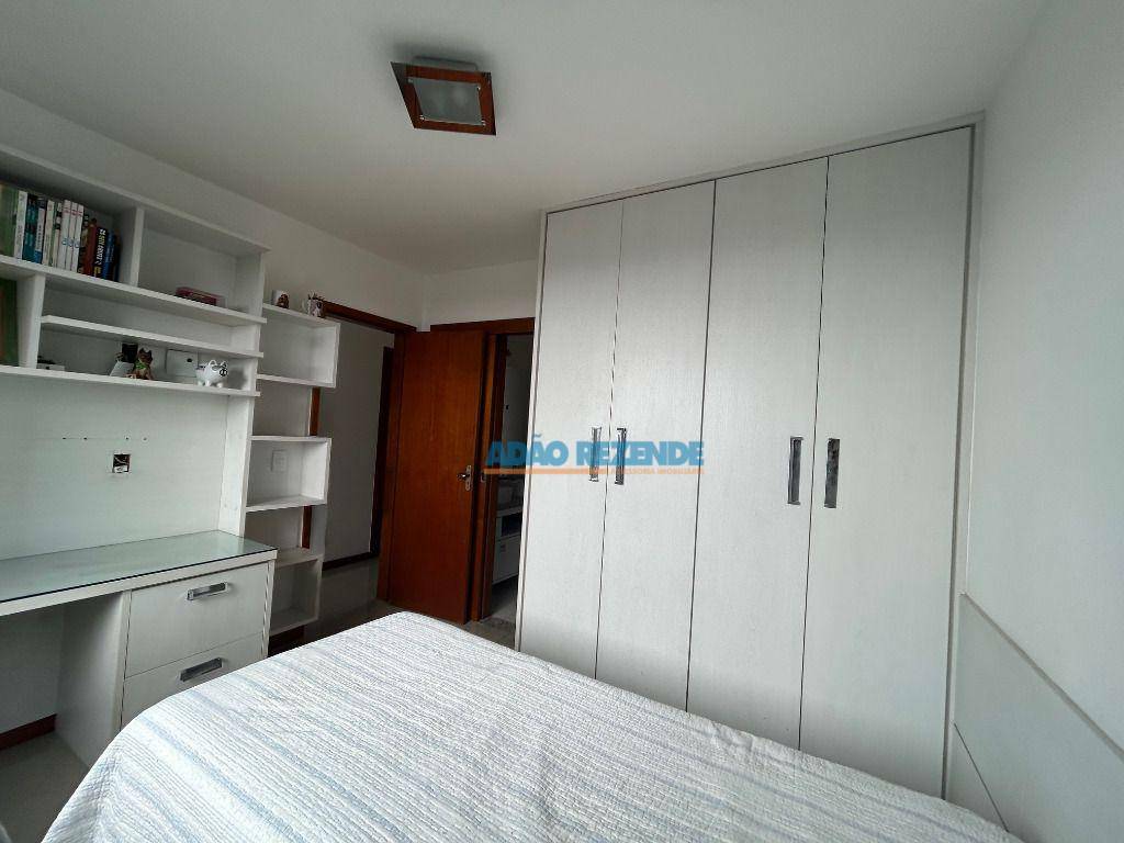 Casa de Condomínio à venda com 4 quartos, 251m² - Foto 11