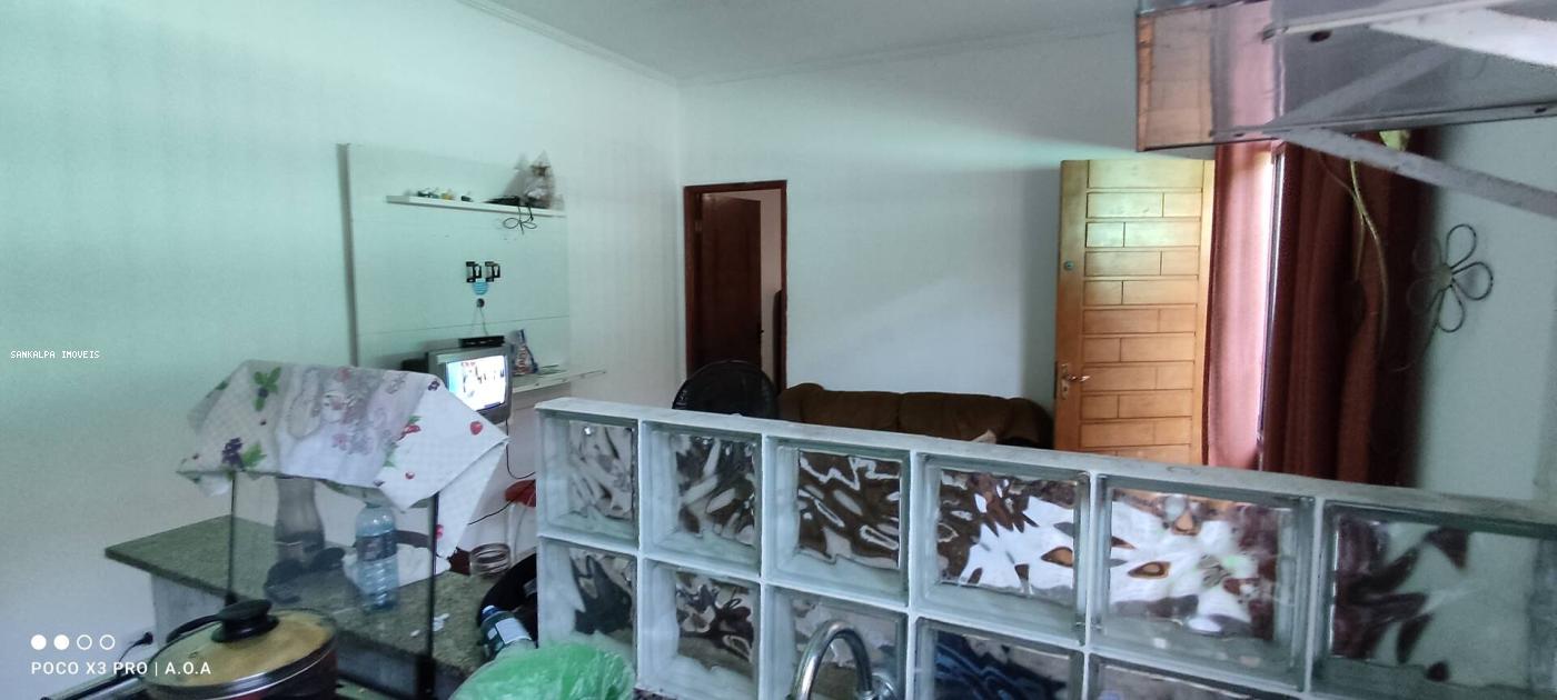 Casa à venda com 2 quartos, 100m² - Foto 11