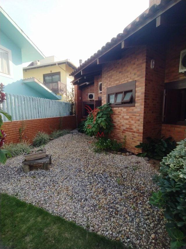 Casa à venda com 3 quartos, 250m² - Foto 8