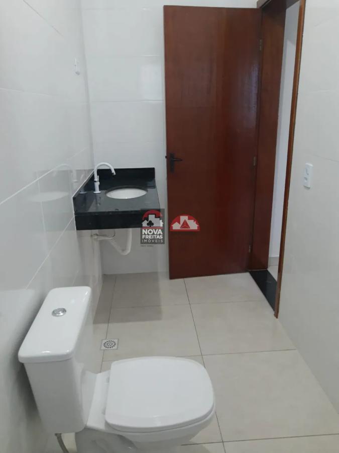 Casa à venda com 2 quartos, 125m² - Foto 5