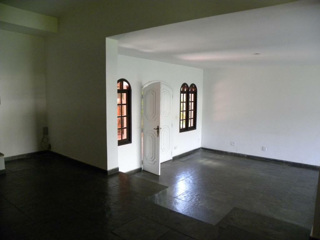 Casa de Condomínio para alugar com 3 quartos, 282m² - Foto 3