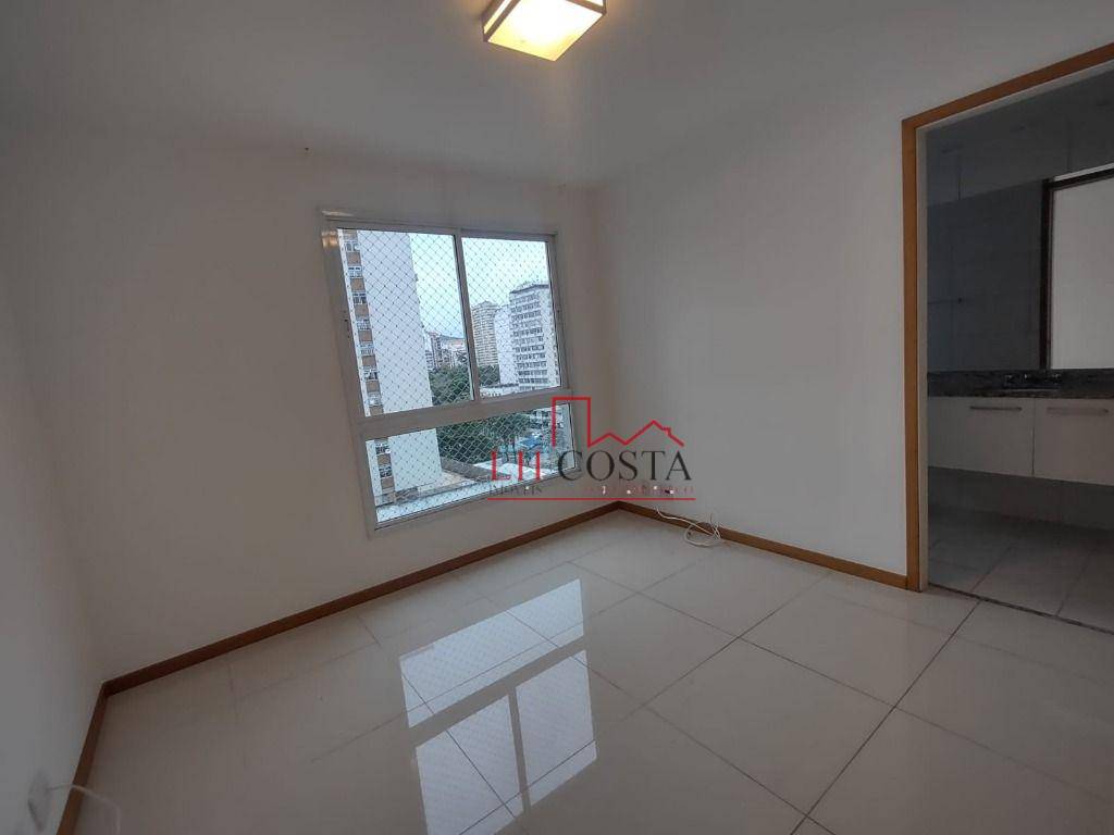 Apartamento à venda com 2 quartos, 90m² - Foto 17