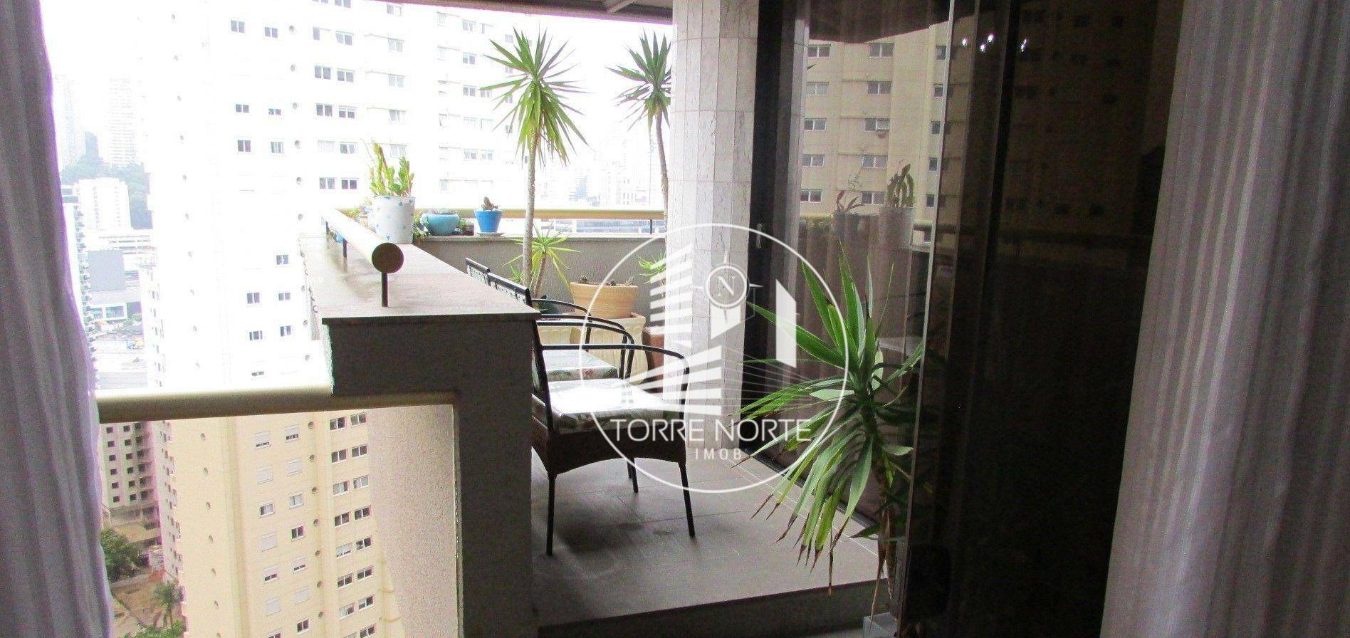 Apartamento à venda com 3 quartos, 187m² - Foto 10