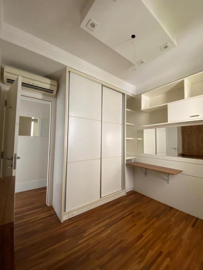 Apartamento à venda com 3 quartos, 123m² - Foto 18