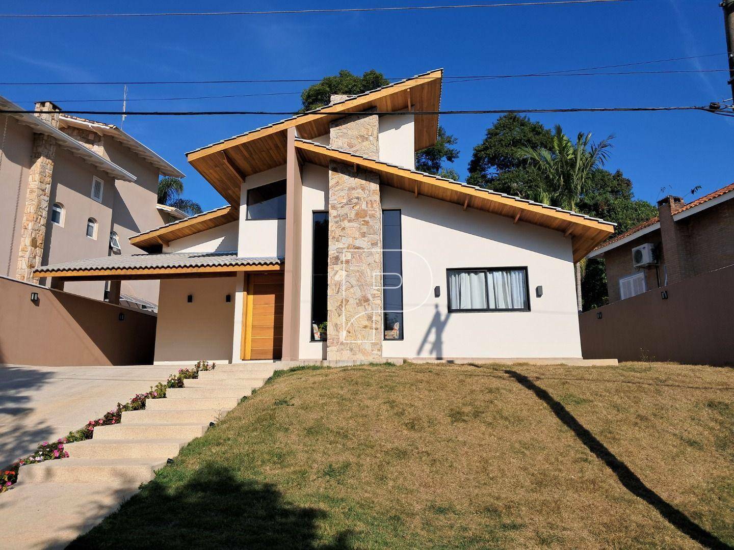 Casa de Condomínio à venda com 3 quartos, 200m² - Foto 1