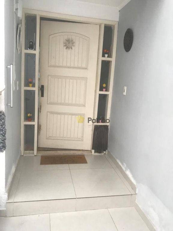 Sobrado à venda com 2 quartos, 136m² - Foto 5