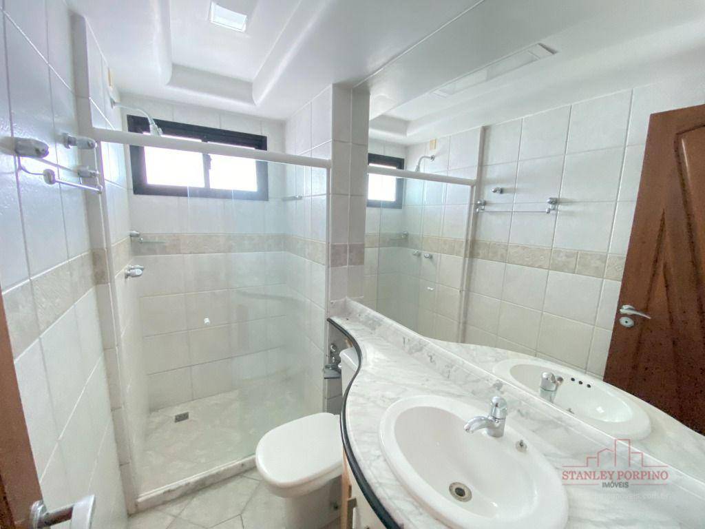 Apartamento à venda com 3 quartos, 241m² - Foto 18