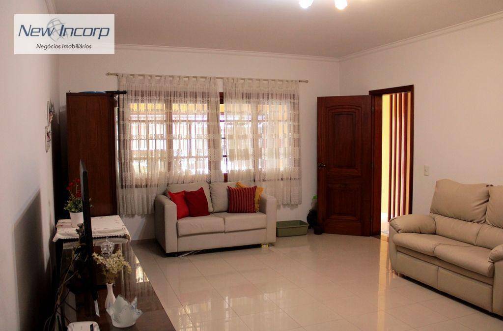 Sobrado à venda com 3 quartos, 197m² - Foto 1