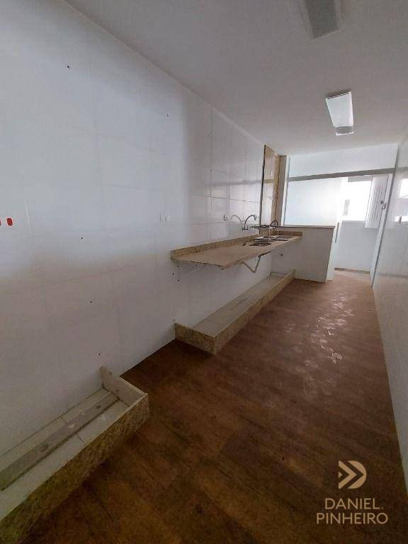 Apartamento à venda com 3 quartos, 101m² - Foto 28