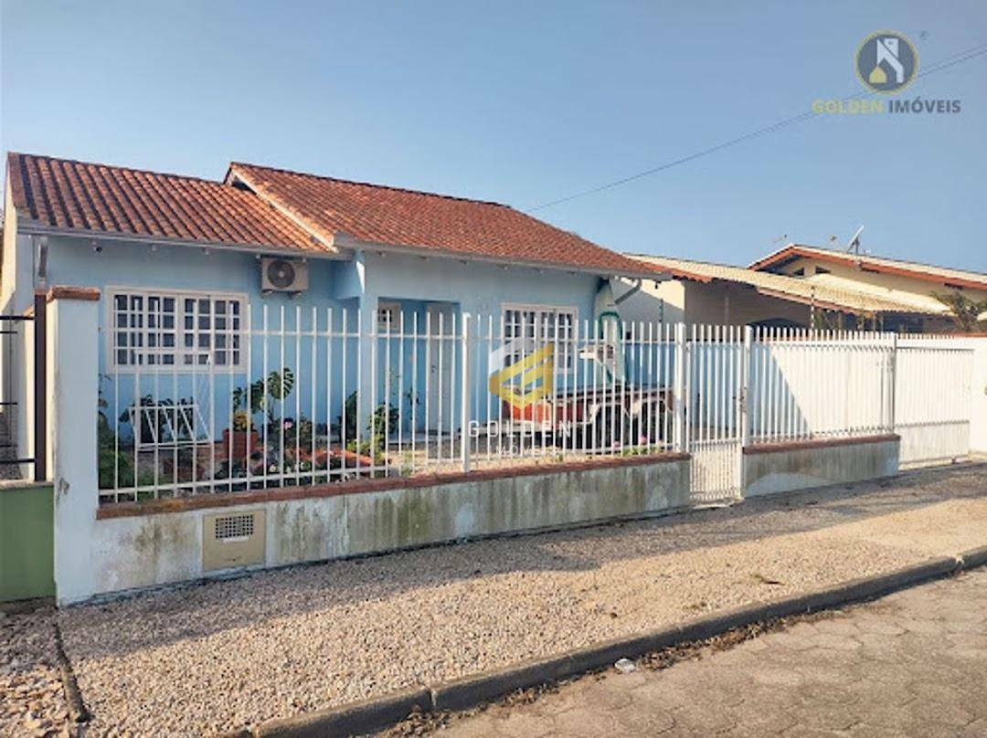 Casa à venda com 3 quartos, 123m² - Foto 2