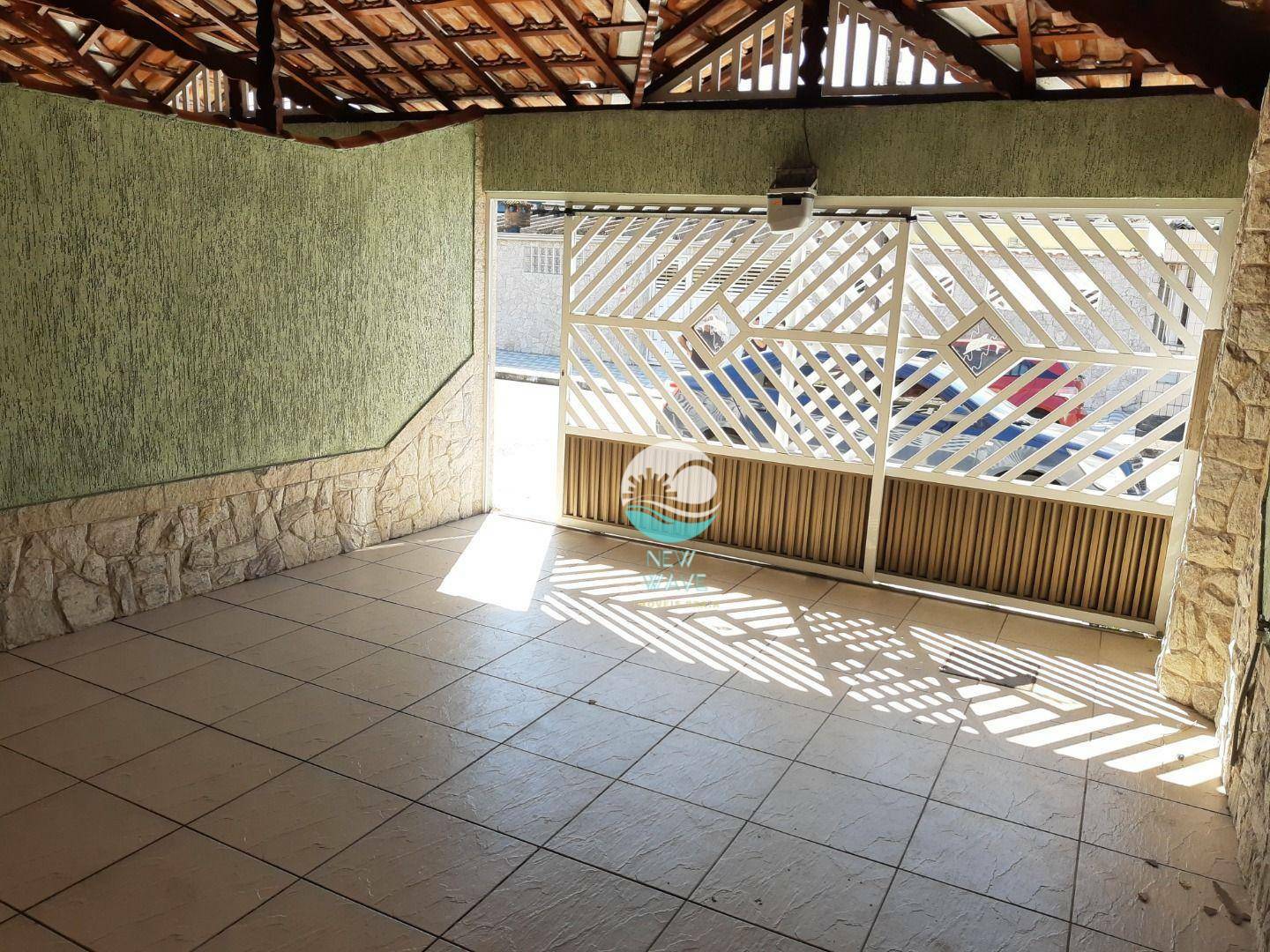 Casa à venda com 2 quartos, 90m² - Foto 2