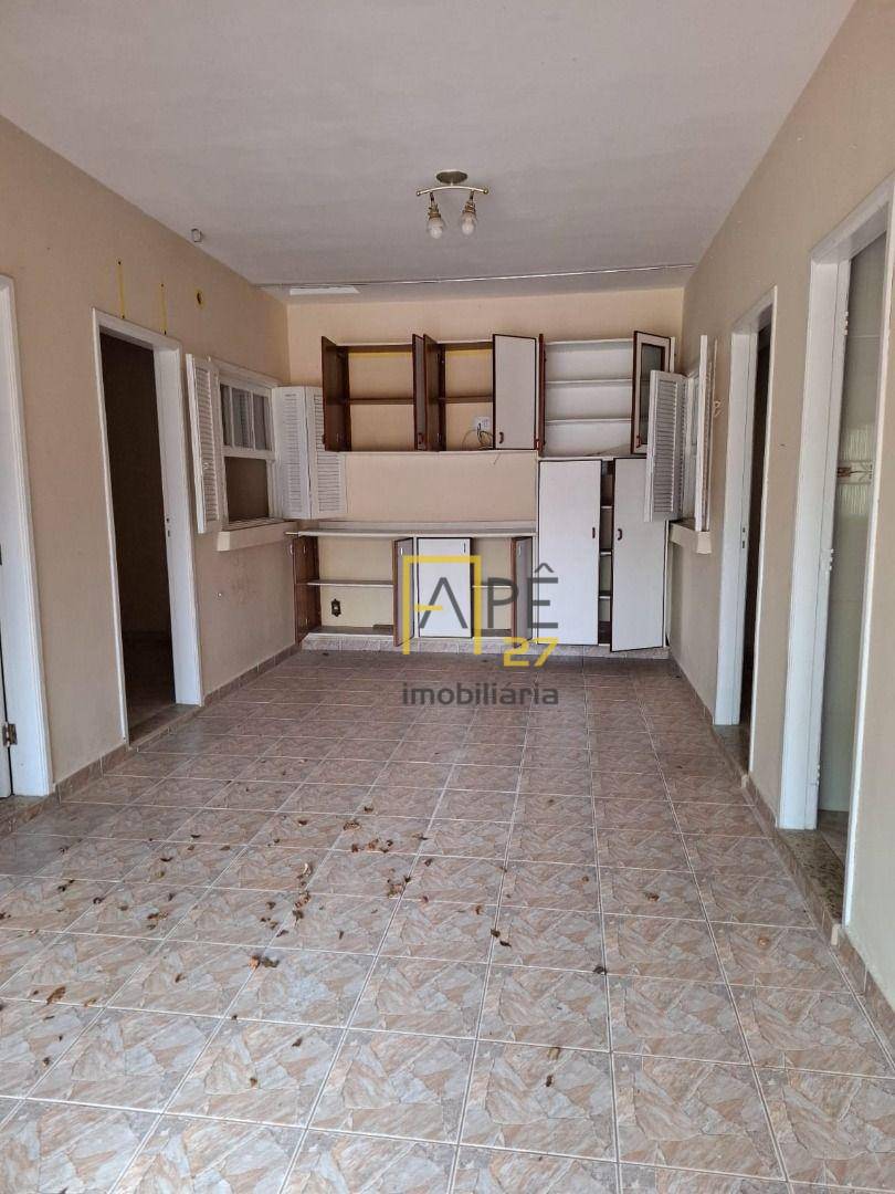 Casa à venda com 5 quartos, 250m² - Foto 35