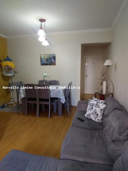 Apartamento à venda com 2 quartos, 60m² - Foto 3