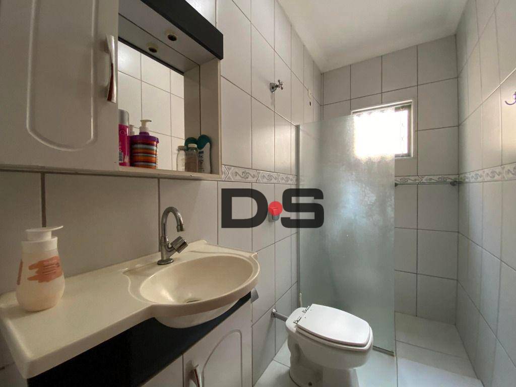 Casa à venda com 2 quartos, 120m² - Foto 10