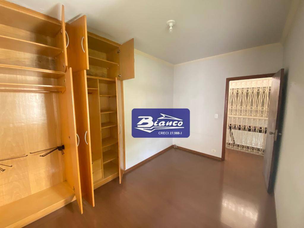 Casa para alugar com 4 quartos, 280m² - Foto 22