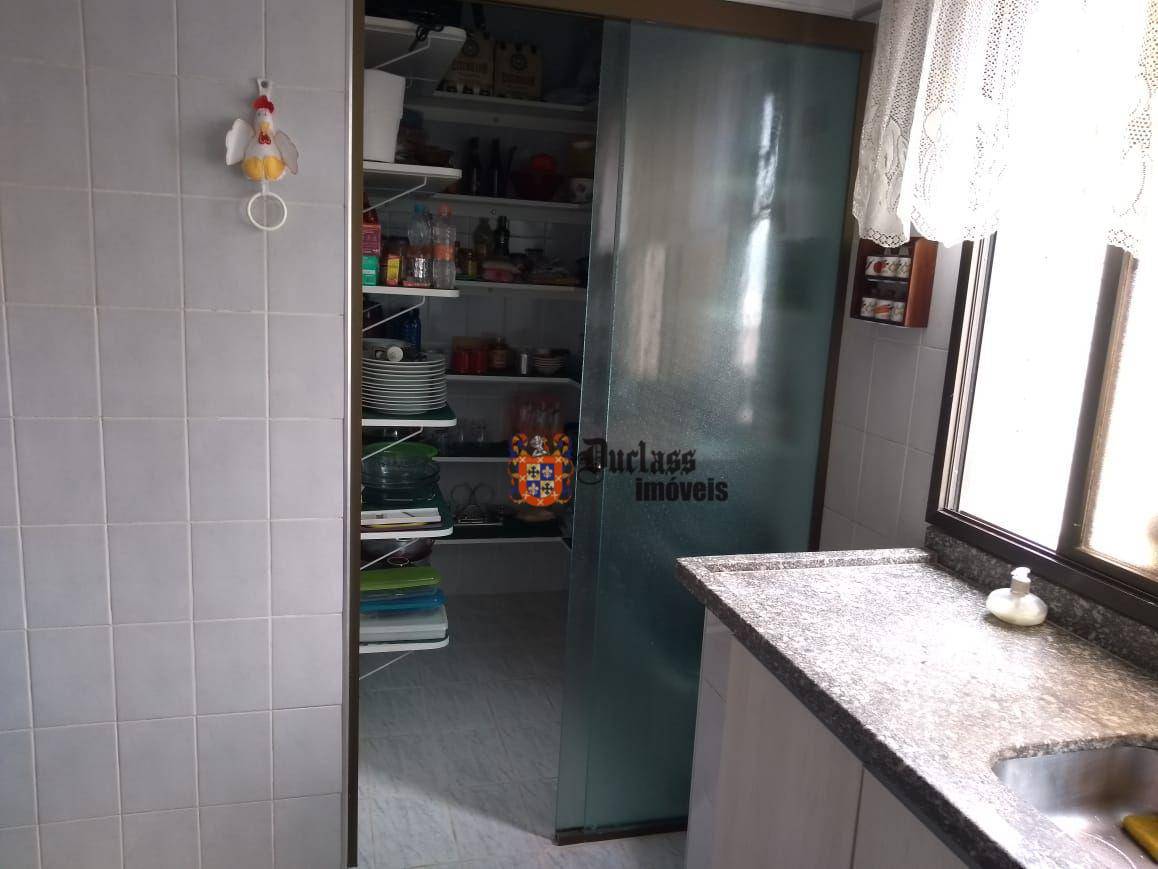 Apartamento à venda com 3 quartos, 140m² - Foto 29