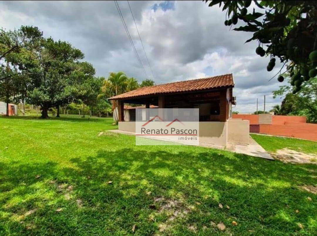 Chácara à venda com 2 quartos, 22528m² - Foto 1