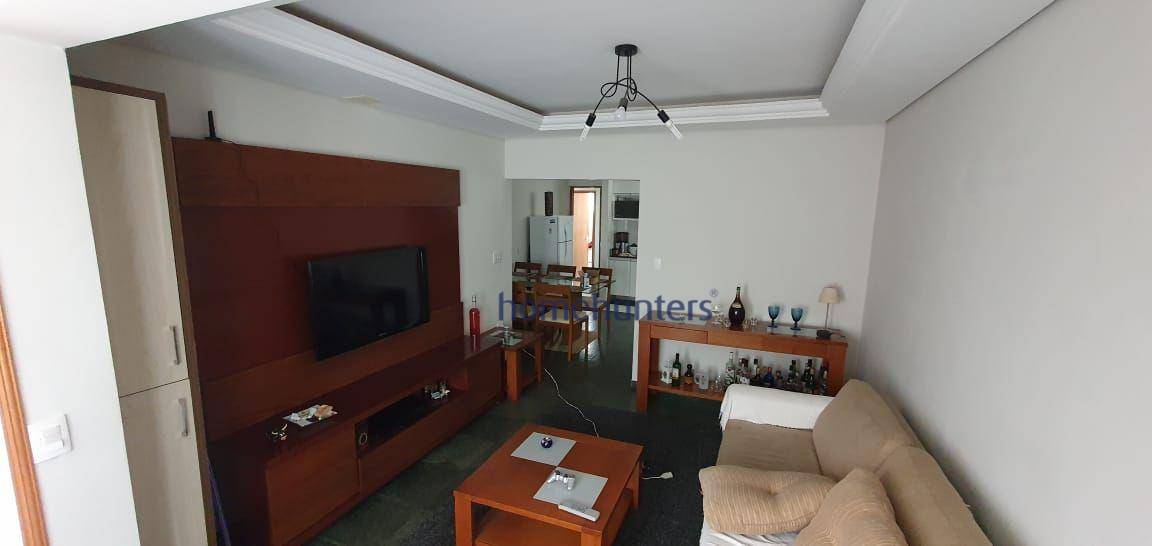 Casa à venda com 3 quartos, 244m² - Foto 2