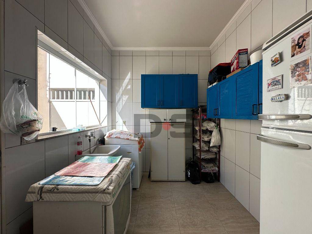 Casa, 3 quartos, 205 m² - Foto 4