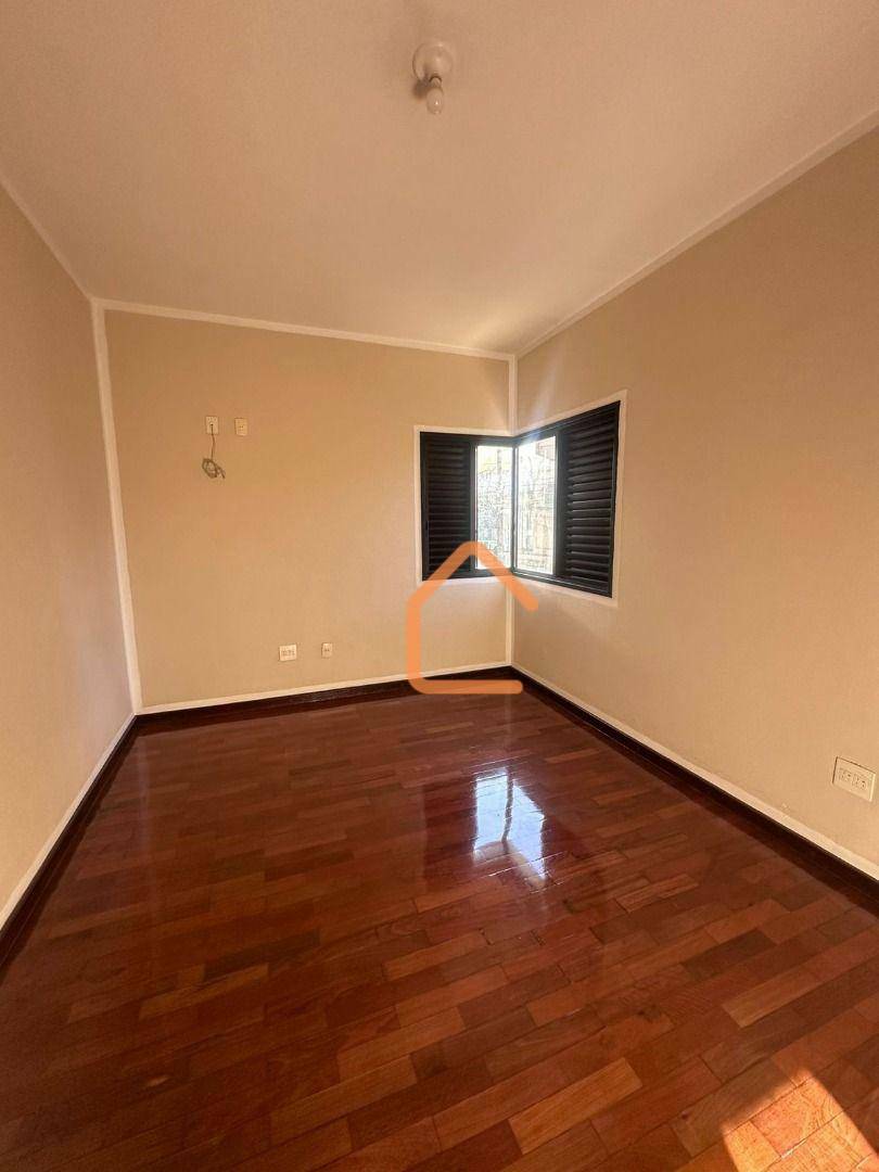 Apartamento à venda com 3 quartos, 118m² - Foto 4