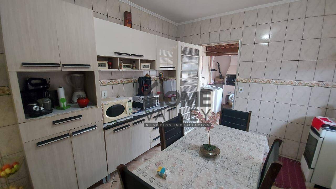 Casa à venda com 3 quartos, 70m² - Foto 6