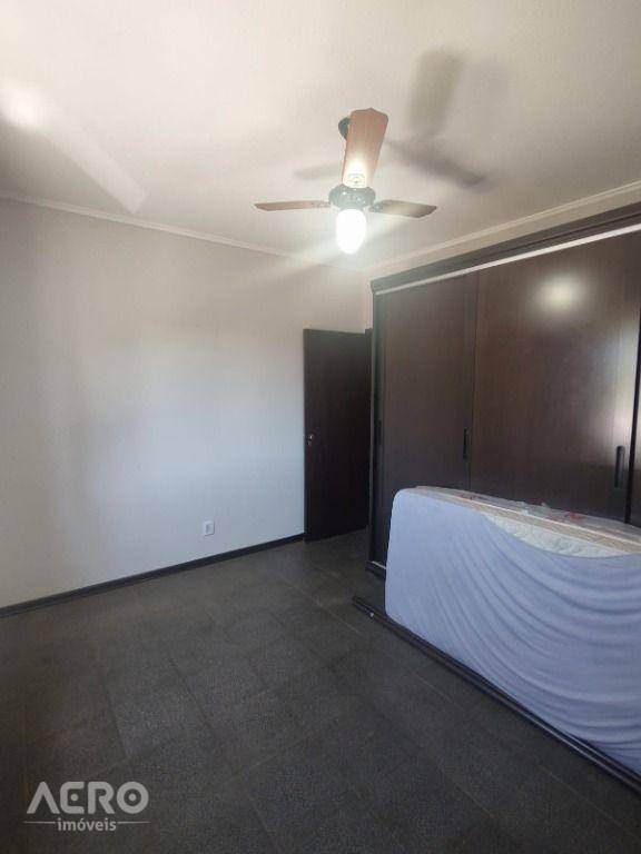 Casa à venda com 3 quartos, 150m² - Foto 16