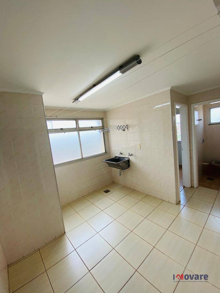 Apartamento à venda com 3 quartos, 152m² - Foto 10