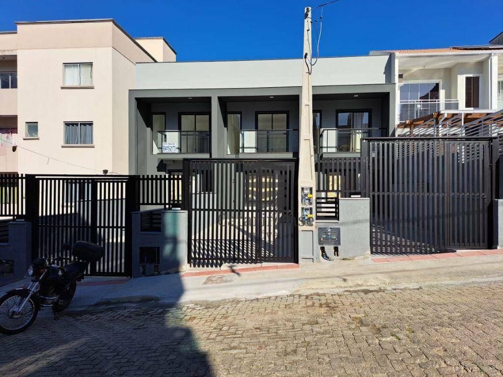 Sobrado à venda com 2 quartos, 85m² - Foto 1