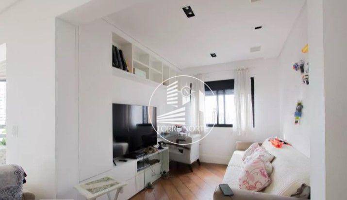 Apartamento à venda com 4 quartos, 168m² - Foto 2