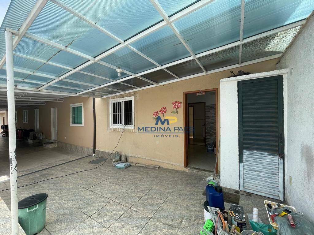 Casa à venda com 2 quartos, 70M2 - Foto 1