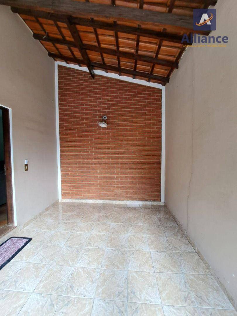 Casa à venda com 3 quartos, 274m² - Foto 4