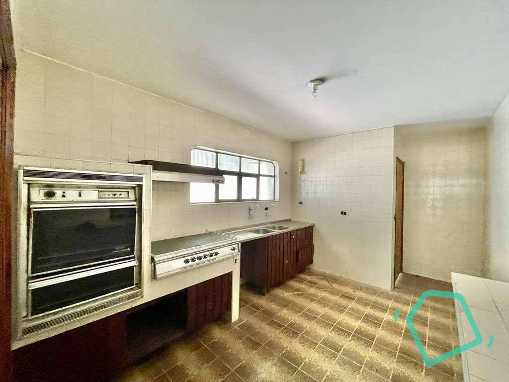 Casa à venda e aluguel com 4 quartos, 700m² - Foto 12