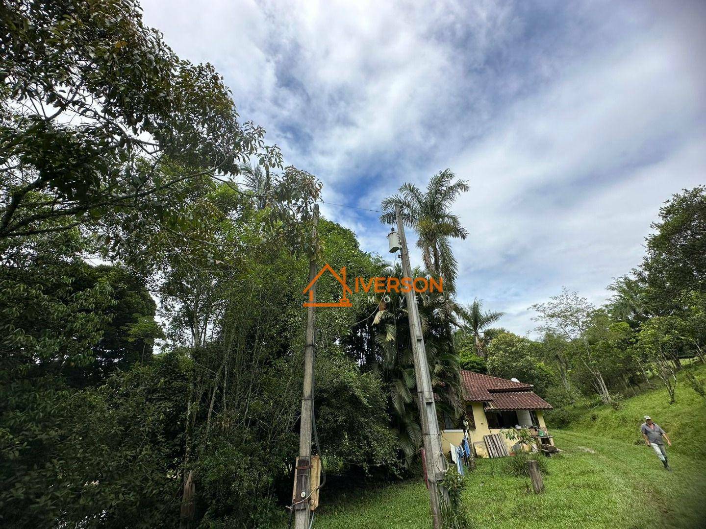 Sítio à venda com 3 quartos, 200m² - Foto 37
