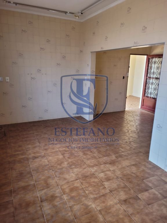 Casa para alugar com 2 quartos, 250m² - Foto 15