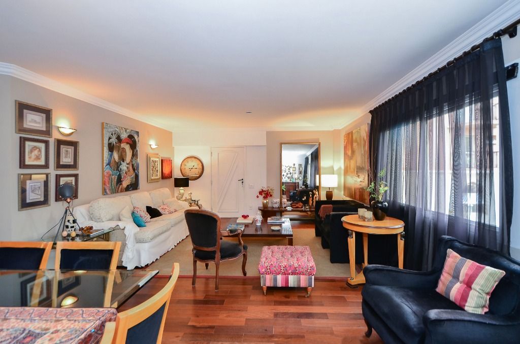 Apartamento à venda com 3 quartos, 140m² - Foto 1