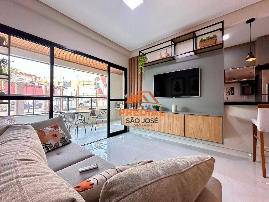 Apartamento à venda com 2 quartos, 79m² - Foto 2