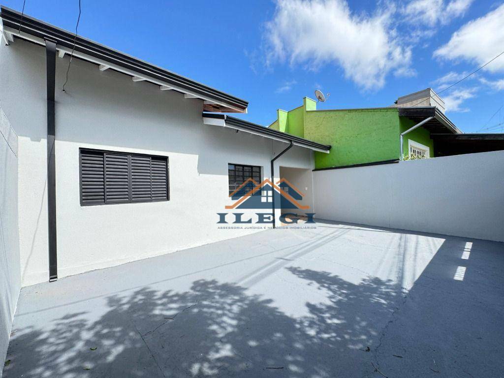 Casa à venda com 2 quartos, 80m² - Foto 4