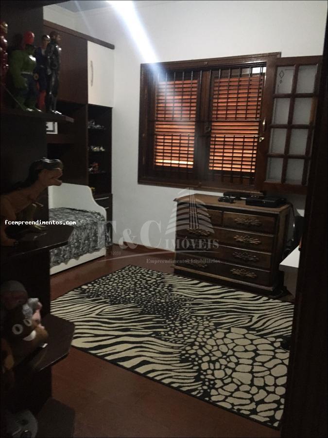 Casa à venda com 3 quartos, 250m² - Foto 21