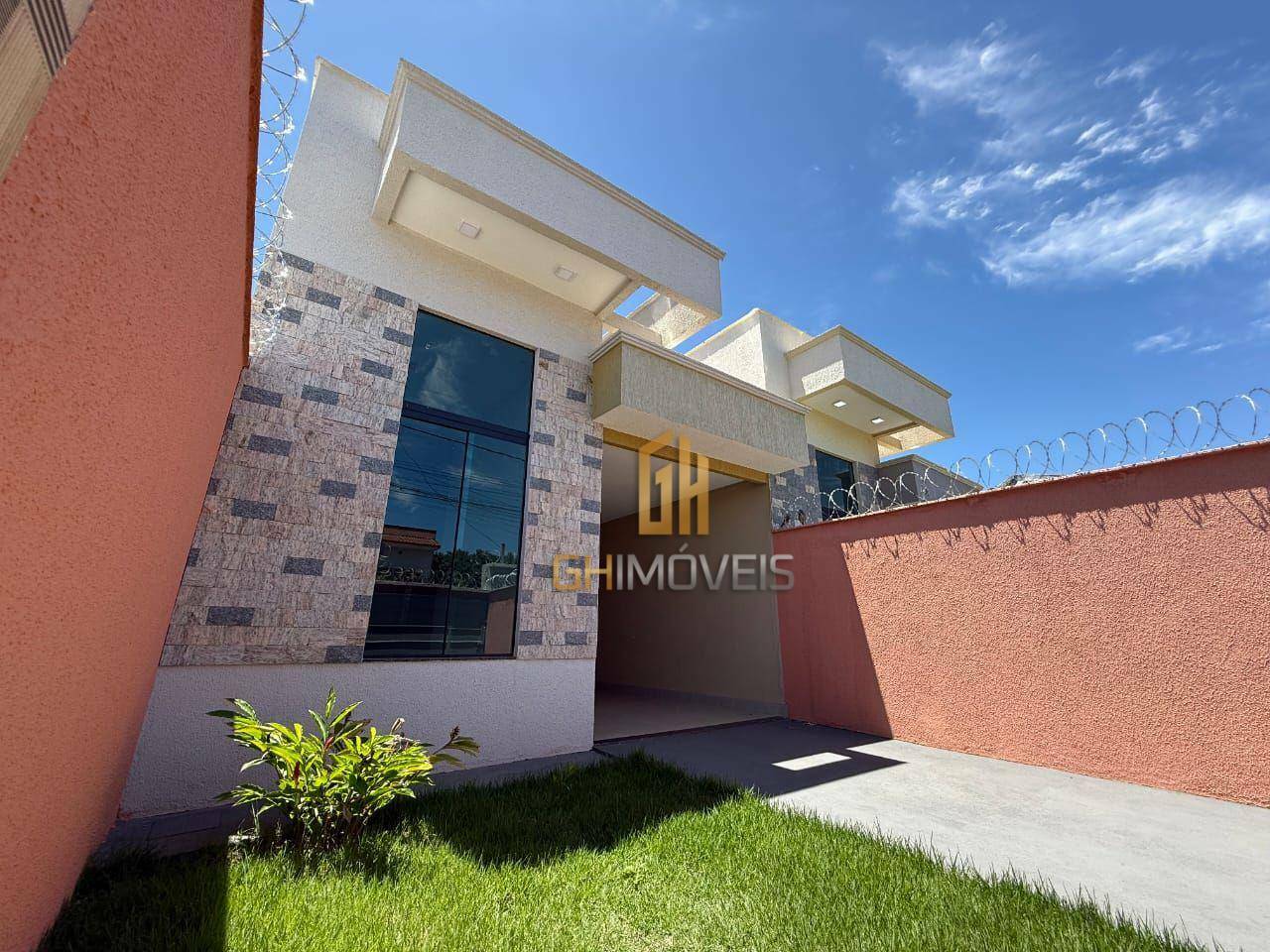 Casa à venda com 3 quartos, 98m² - Foto 2