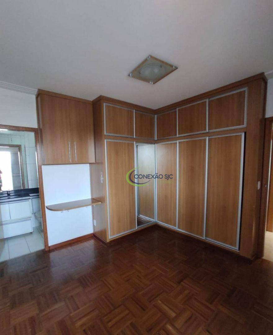 Apartamento à venda com 3 quartos, 107m² - Foto 4