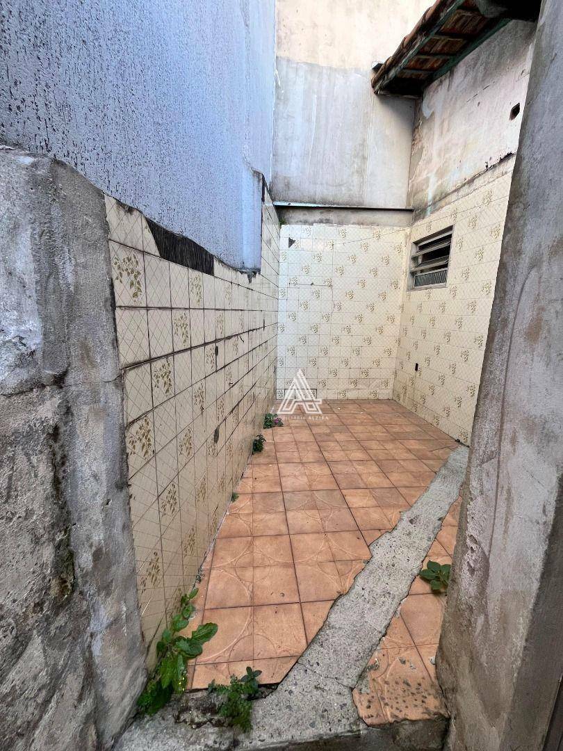 Casa de Condomínio à venda e aluguel com 3 quartos, 250M2 - Foto 27