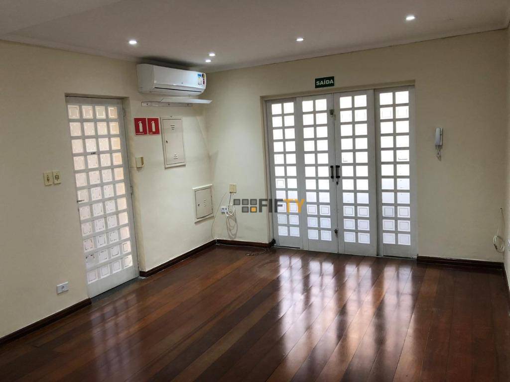 Casa à venda e aluguel com 6 quartos, 200m² - Foto 7