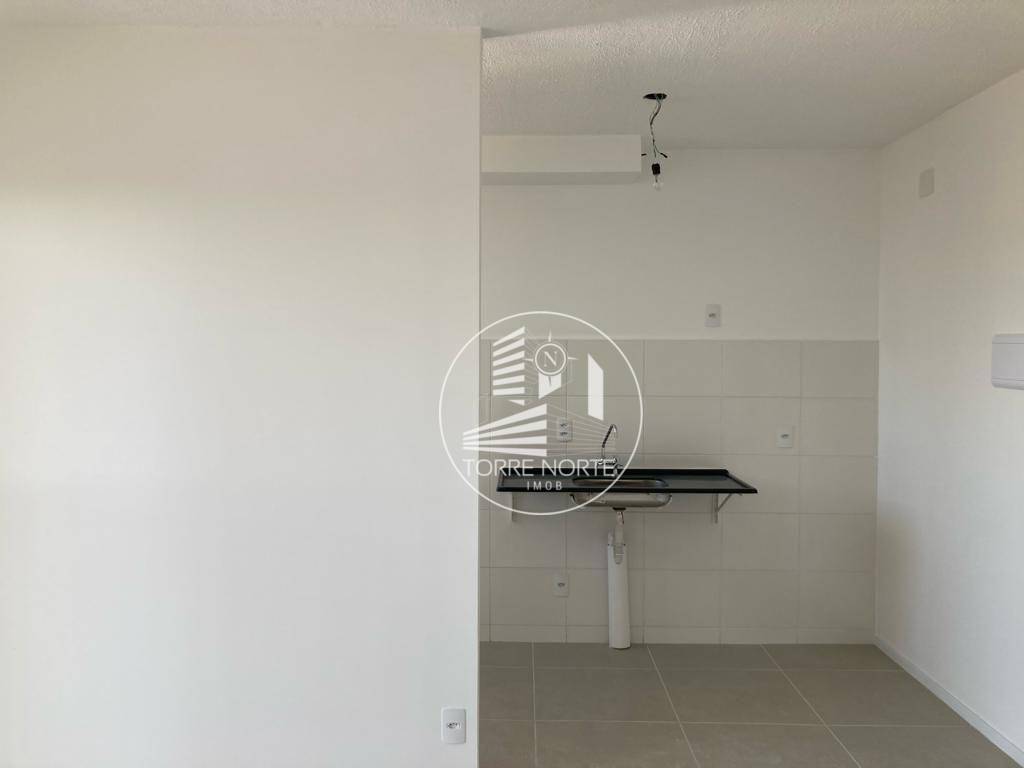 Apartamento à venda com 2 quartos, 46m² - Foto 3