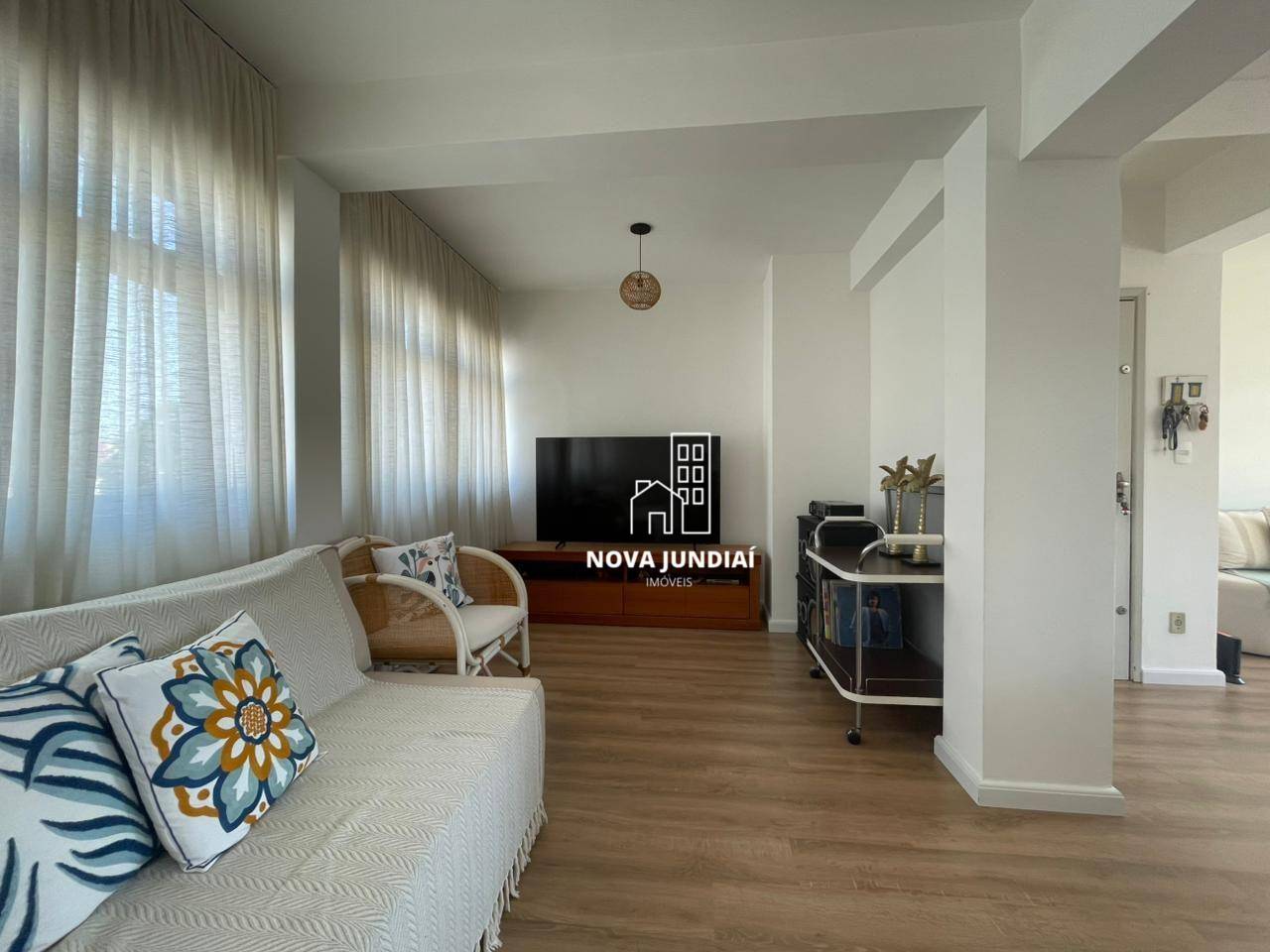 Apartamento, 3 quartos, 100 m² - Foto 1