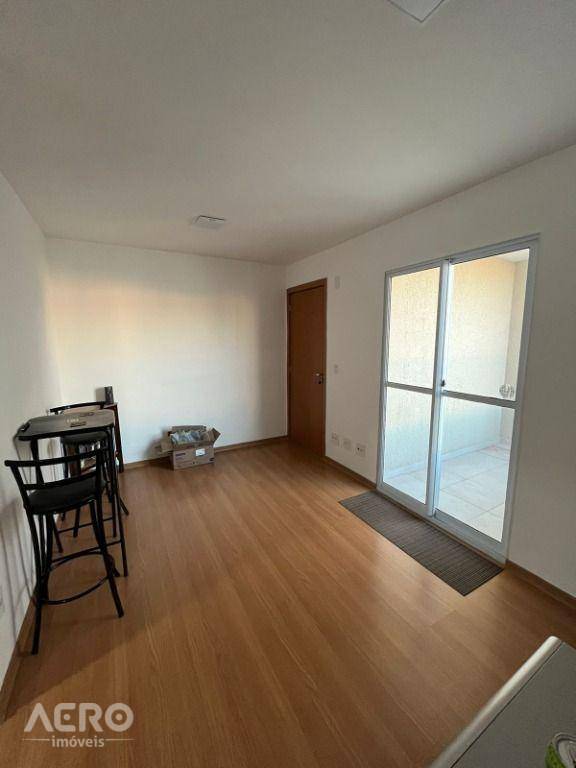 Apartamento à venda com 2 quartos, 42m² - Foto 2