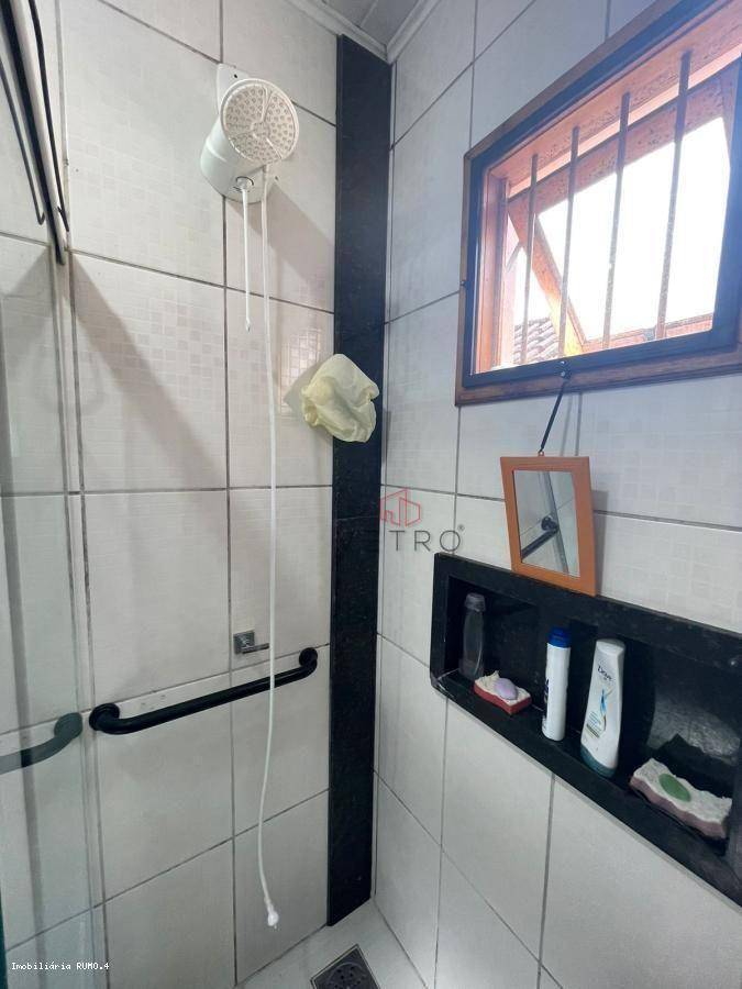 Casa à venda com 2 quartos, 110m² - Foto 12